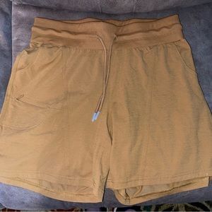 Zyia Canyon Khaki Shorts Size XL